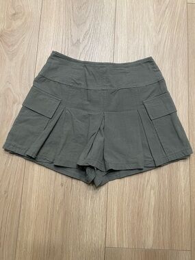 100% cotton Kirious Green Cargo Skort - size XS